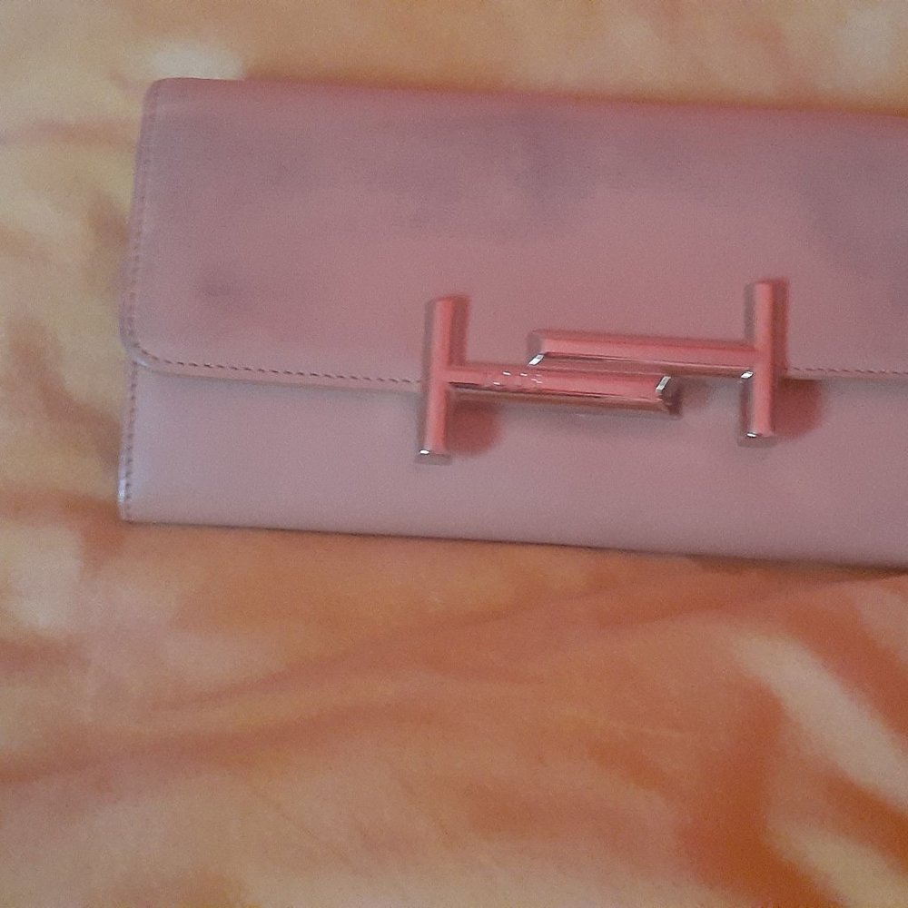 Tod's Authentic T Logo Wallet (Smooth Leather)